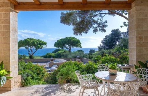 Taranto House | Seaside villa with pool in Taranto
