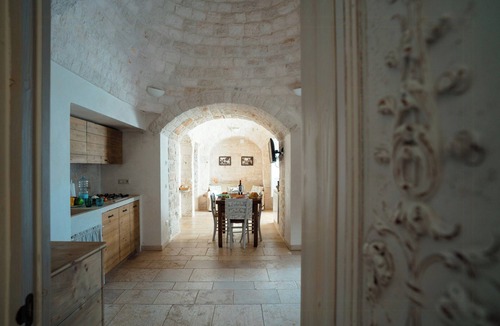 L'Assunta House | Six-cone trullo with spa near Alberobello