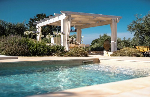 L'Assunta House | Six-cone trullo with spa near Alberobello