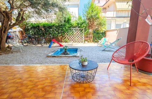 Roseto degli Abruzzi Apartment | Small house with a garden just a stone's throw from the sea