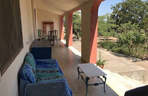 Frigole Apartment | Sprocketlandia Apartment Sleeps 4 with Garden