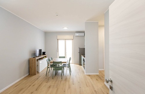 Margherita di Savoia Apartment | Street View Apartment