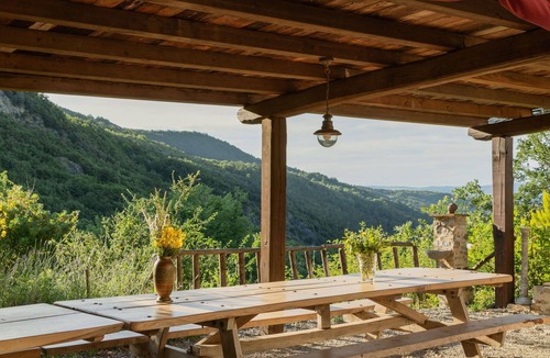 Cinigiano Villa | Stunning private villa for 16 people with WIFI, private pool