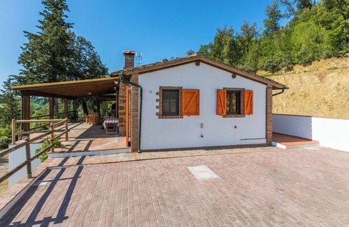 Montecatini Val di Cecina House | Stunning private villa for 4 people with WIFI, private pool, hot tub, TV and terrace