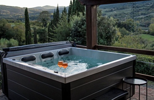 Montecatini Val di Cecina House | Stunning private villa for 4 people with WIFI, private pool, hot tub, TV and terrace
