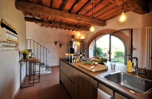Montegonzi Villa | Stunning private villa for 10 guests with WIFI, private pool, A/C, TV, veranda and panoramic view