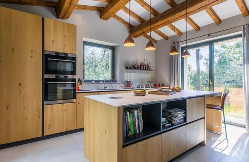 Montisi Villa | Stunning private villa for 6 people with A/C, private pool, WIFI, TV and patio