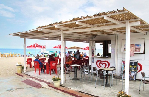 Platamona House | Stunning private villa for 10 guests with A/C, TV, terrace and pets allowed