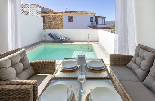 Tanaunella House | Stunning private villa for 4 guests with WIFI, private pool, A/C, TV and patio