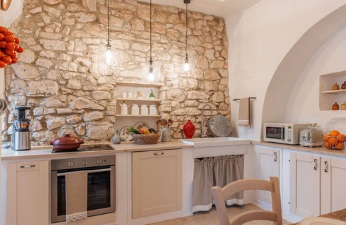 Martina Franca Villa | Stunning private villa with WIFI, A/C, private pool, TV, patio and panoramic view, close to Ostuni
