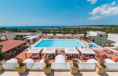 Castrignano del Capo Apartment | Superior apartment with view and garden