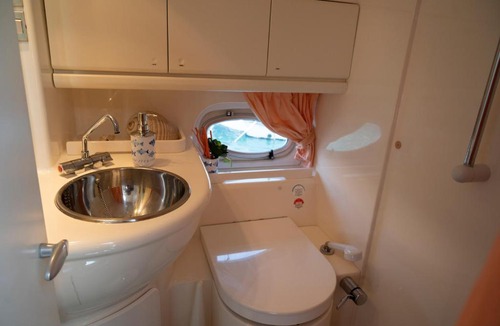Isola del Borgo Antico Boat Rental | Taranto in barca Boat and Breakfast