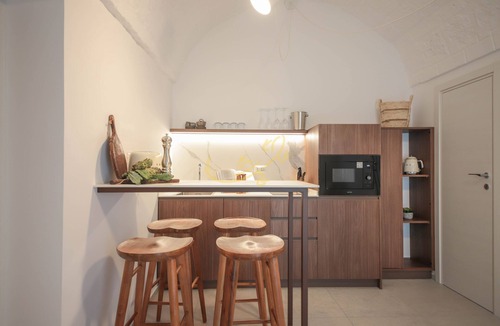 Monopoli Apartment | TD Palazzo Maris Il Gozzo Townhouse with Sea View