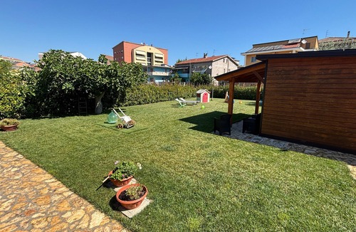 Spoltore House | The Depandance with Garden in Pescara – 9 min to the Sea, Wi-Fi, AC, EV Charging