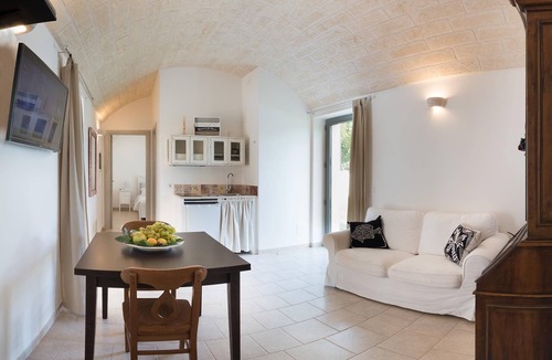 Ceglie Messapica House | THE FLOWERED MANDOREL VILLA ULIVO x 3 POOL TO BE SHARED WITH THE FICO VILLA.