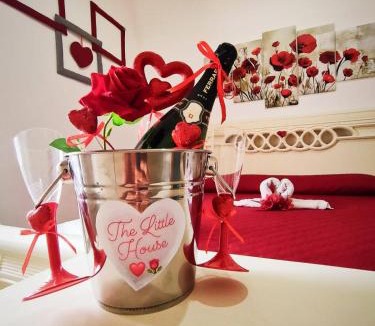 Oria Historic Centre Apartment | the little house