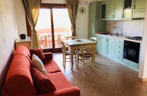 Monte Petrosu Apartment | Three-room apartment I Graniti a few minutes beaches Marine Park Tavolara