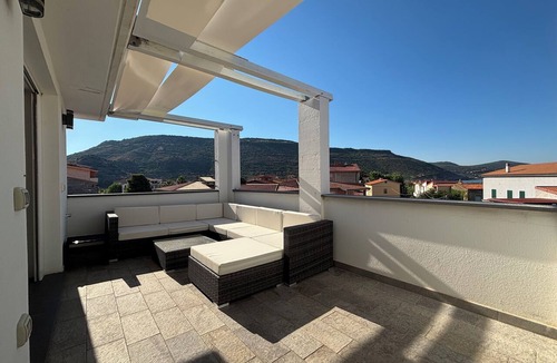 Bosa Marina Apartment | Tilly House Sea Terrace with ocean view, 20 meters from Bosa Marina Beach