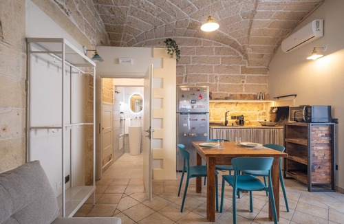 Galatina Apartment | ‘Toma House 14’ Apartment with Private Terrace, Wi-Fi, and Air Conditioning