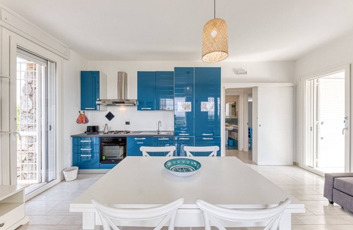 Salve Villa | Traditional country estate w/pool & sea view