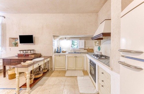 Racale Apartment | Trilocale 102 – Tia Maria Country Inn: Cozy Retreat Near Racale and the Sea