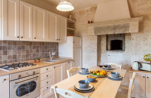 Martina Franca House | Trullo Badessa with private pool