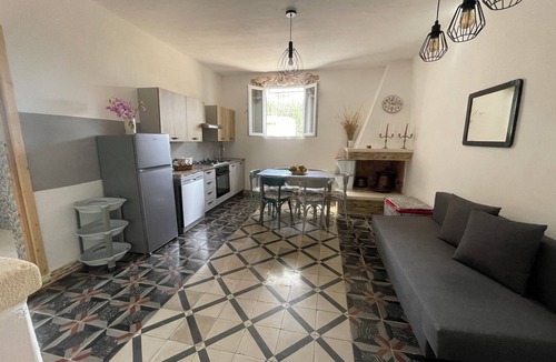 San Vito dei Normanni House | Trullo Restaurato con Piscina , a 10 Minuti dal Mare