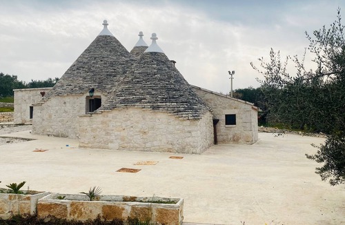 Alberobello House | Trullo with private pool and parking 5 minutes from the Trulli area