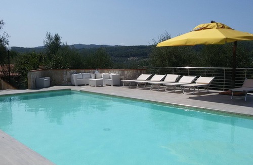 Peschici House | Two-room apartment on the ground floor of a villa with swimming pool a short distance from the beach