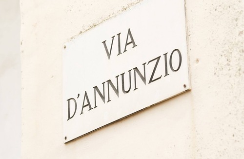 Tuglie Apartment | Two-story La Volta Court