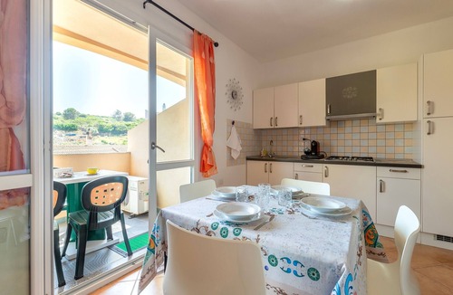 Castelsardo Historic Centre House | Vacation Home 'Mare Nostrum' with Mountain View, Private Terrace, and Air Conditioning