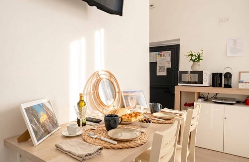 Old Town Apartment | Vecchia Bari Basilica San Nicola | Cozy Studio in Old Bari