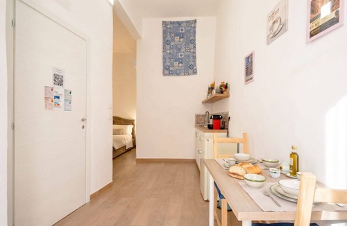 Old Town Apartment | Vecchia Bari Castello Svevo | Historic Charm with Balcony