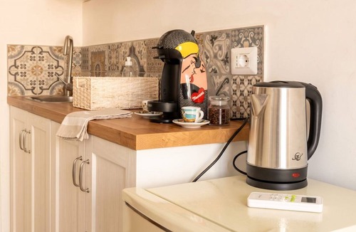 Old Town Apartment | Vecchia Bari Lungomare | Stylish Apartment with Balcony
