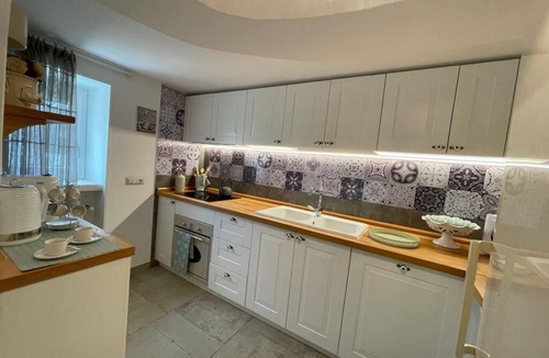 Locorotondo Villa | Verdeacqua Suite Trulli & Relax with Indoor Pool in Valle d'Itria