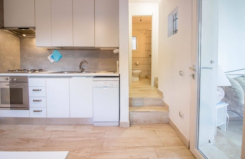 Golfo di Marinella Villa | Villa 30 metres of Marinella Beach with Parking!
