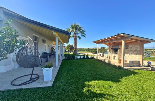 Melilli House | Villa Aurelia | Private Pool, 10 Guests, Near the Sea