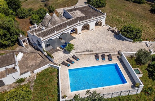 Ceglie Messapica Villa | Villa Azzurrato by Villa Plus