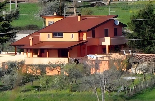 Morano Calabro Apartment | Villa 'Camera Mughetto' with Mountain View, Shared Pool and Shared Garden