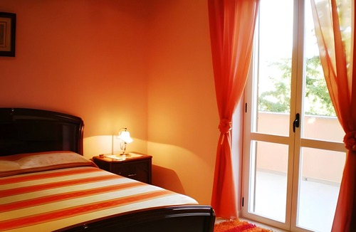 Morano Calabro Apartment | Villa 'Camera Viola Del Pensiero' with Mountain View, Shared Pool and Wi-Fi