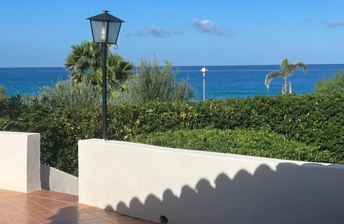 Parghelia Villa | Villa 'Edith' with Sea View, Shared Pool, and Air Conditioning