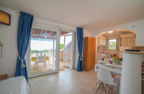 Marina di Felloniche Apartment | Villa Felloniche Sea-View Studio with Terrace, Castrignano del Capo, Italy