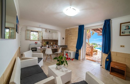 Marina di Felloniche Apartment | Villa Felloniche Sea-View Terrace Apt 250m to Beach, Castrignano del Capo, Italy