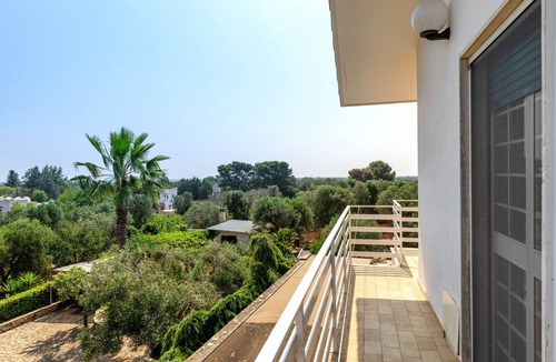 Ceglie Messapica Villa | Villa 'Gianfreda' with Shared Pool, Wi-Fi and Air Conditioning