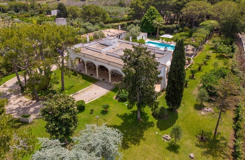 Monteroni di Lecce House | Villa 'Il Carrettino' with Private Pool, Wi-Fi and Air Conditioning