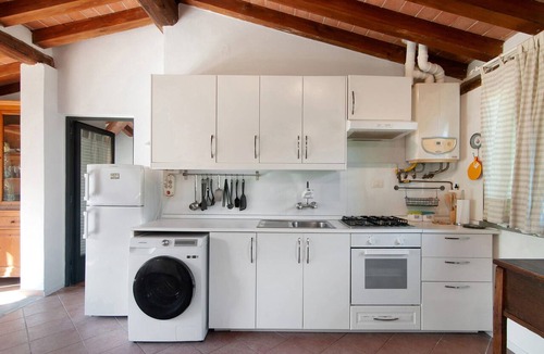Grassina Apartment | Villa Il Rossignolo Apartment – Private Garden, Shared Pool & Terrace, Wi-Fi
