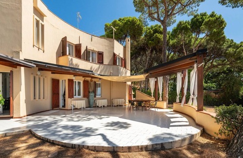 Santa Margherita di Pula Villa | Villa Fernanda – elegance, space and panoramic views in Santa Margherita di Pula ✨🌿