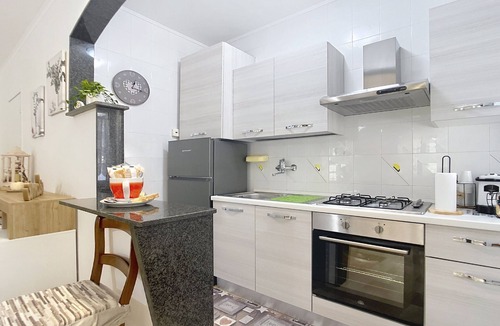 Monte Sant'Angelo Villa | Villa 'La Tesa' with Private Pool, Wi-Fi, and Air Conditioning