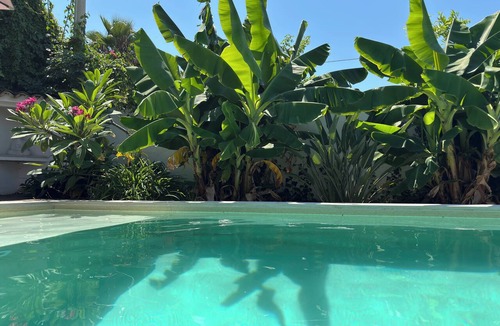 Fontane Bianche Villa | Villa Lucia, with an infinity pool and garden, in an oasis of peace