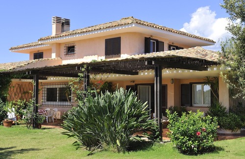 Pula Villa | Villa Mimosa – Exclusive Villa with Large Garden and Sea View near Pula